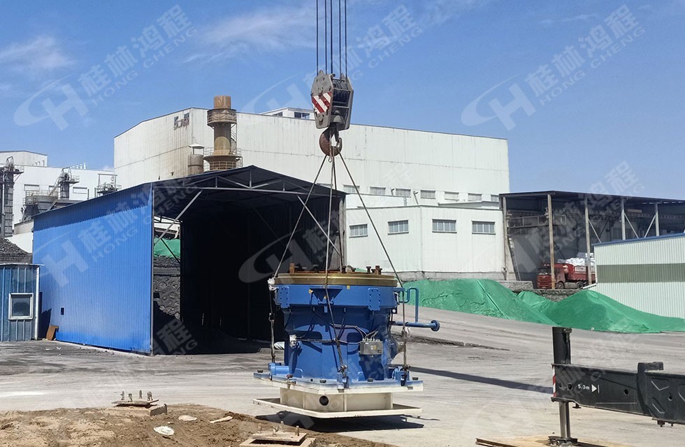 HLM2400煤矸石粉磨立磨機(jī)助力內(nèi)蒙古煤矸石煅燒高嶺土項目