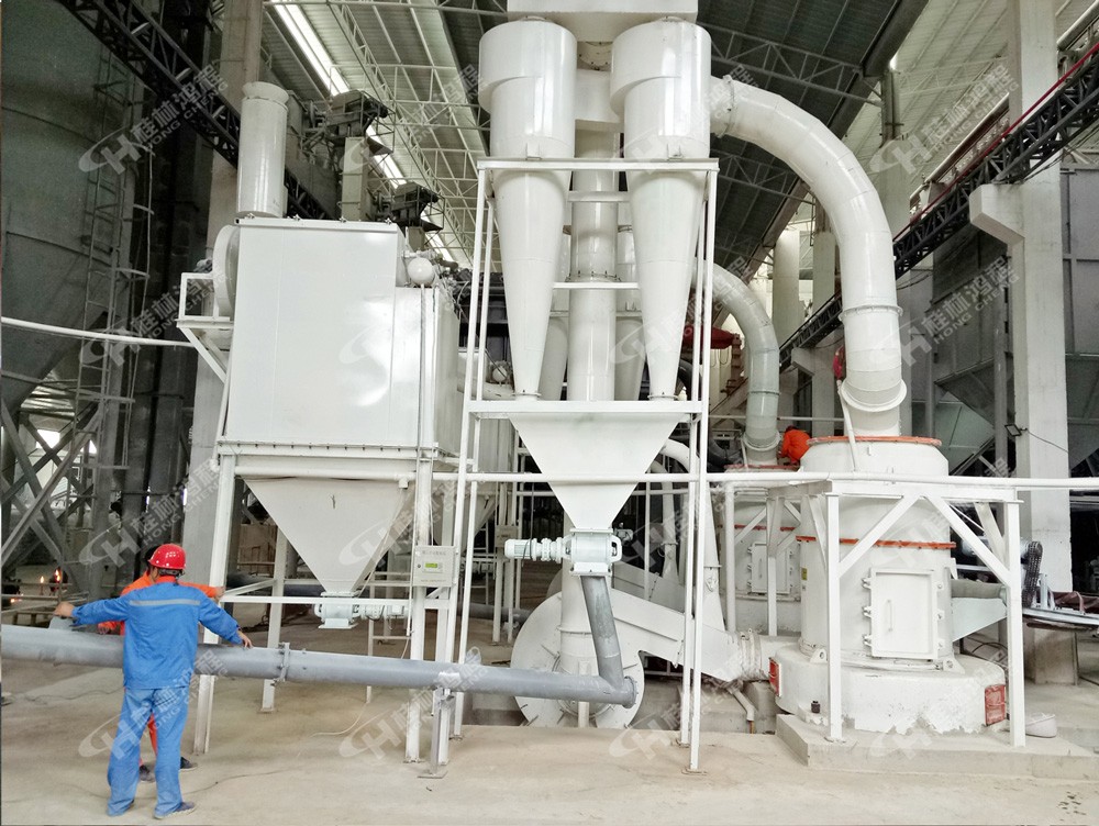 桂林鴻程石灰石粉磨生產(chǎn)線整套設(shè)備客戶現(xiàn)場 桂林鴻程石灰石粉磨生產(chǎn)線整套設(shè)備客戶現(xiàn)場