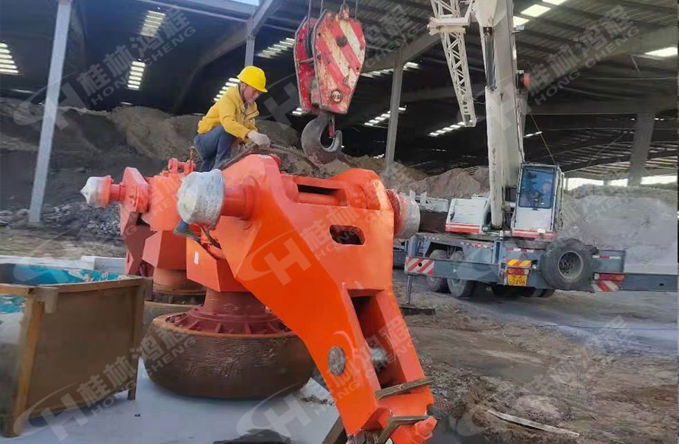 1621233992448063.jpg 2021-5-17-高嶺土立磨第5臺抵達客戶現場-超牌-4.jpg